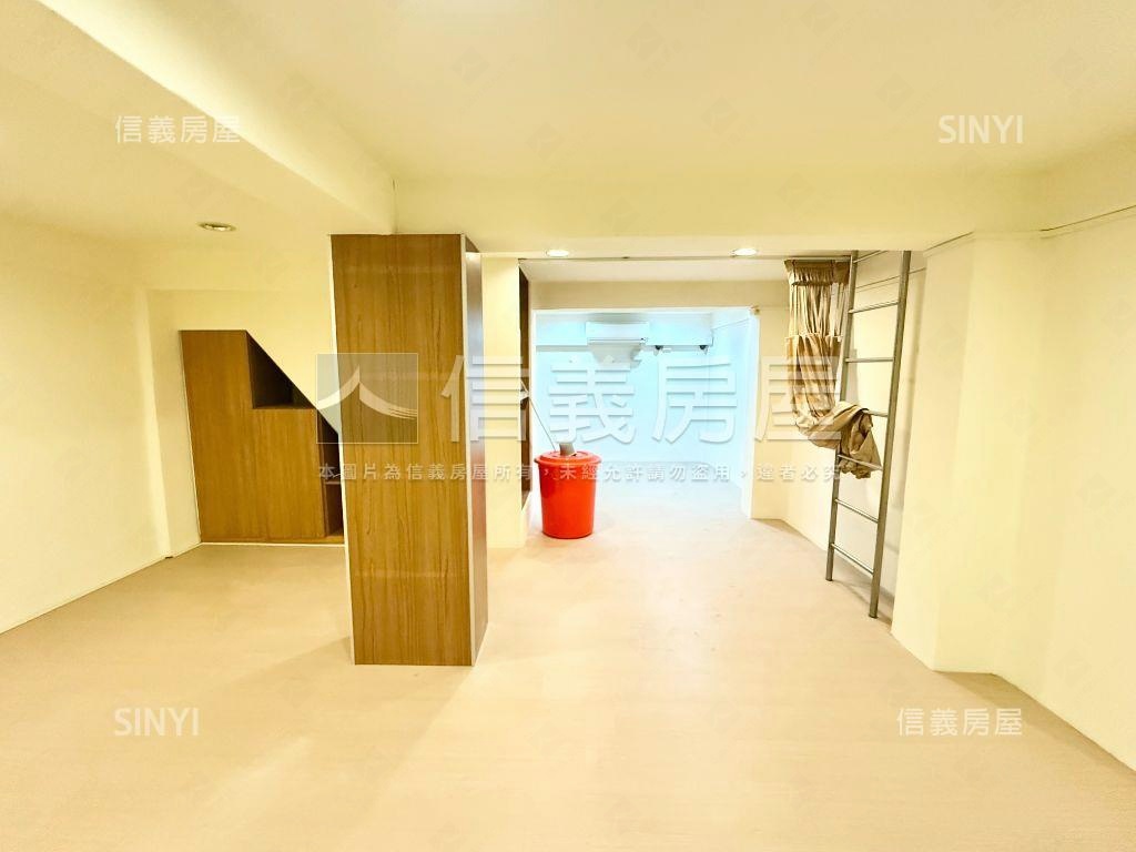 近北醫好停車邊間一樓房屋室內格局與周邊環境