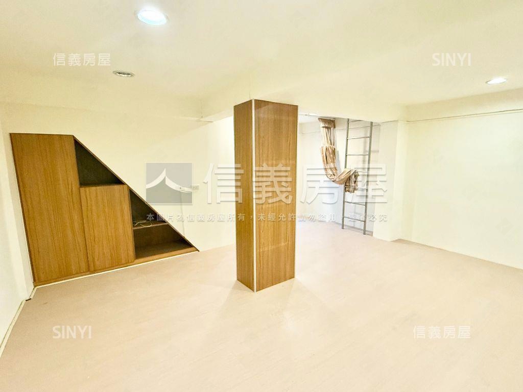 近北醫好停車邊間一樓房屋室內格局與周邊環境