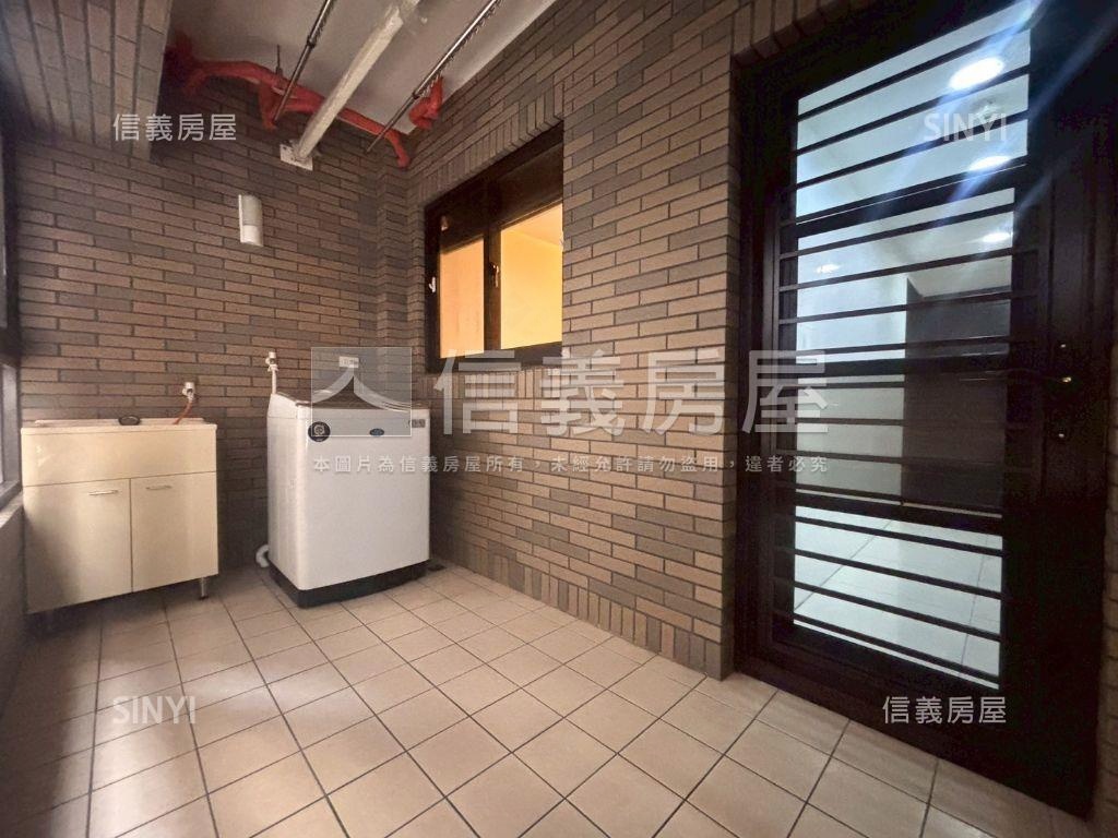 ✨家境亮麗三房車位房屋室內格局與周邊環境