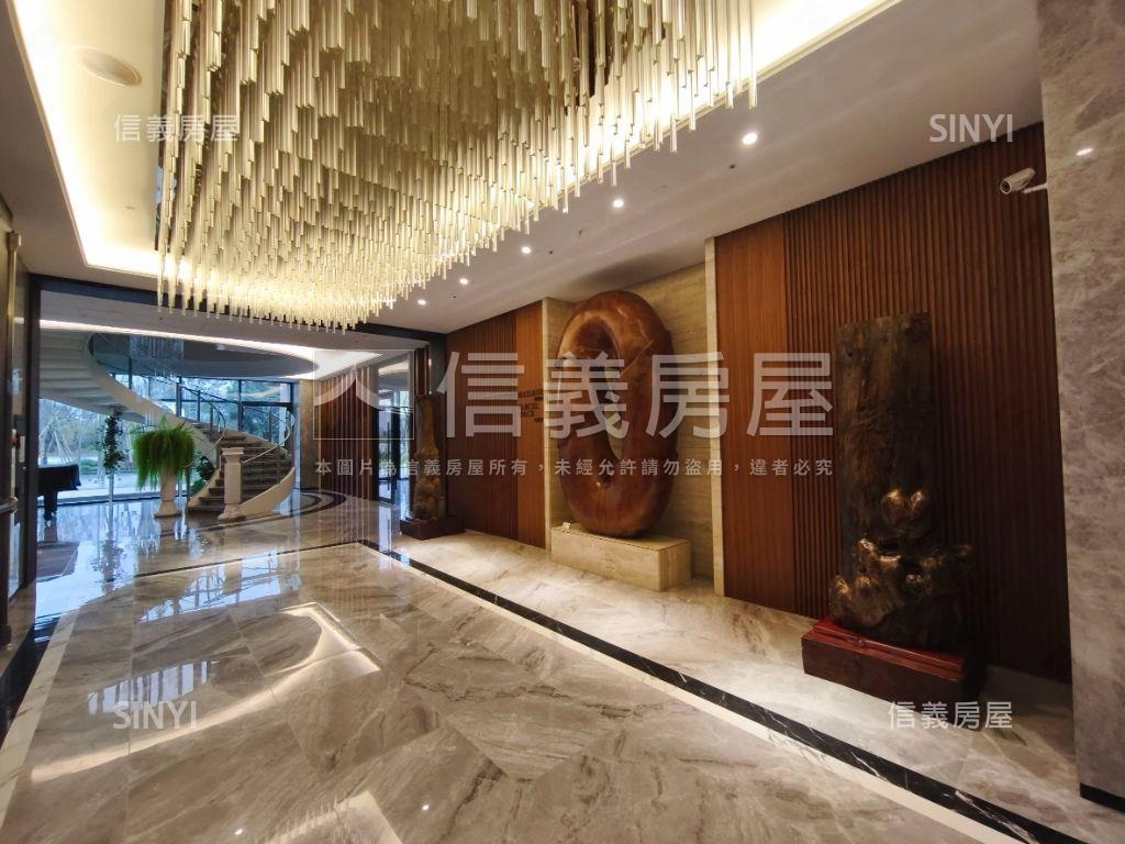 青埔宜雄耑鑄三房三衛浴房屋室內格局與周邊環境