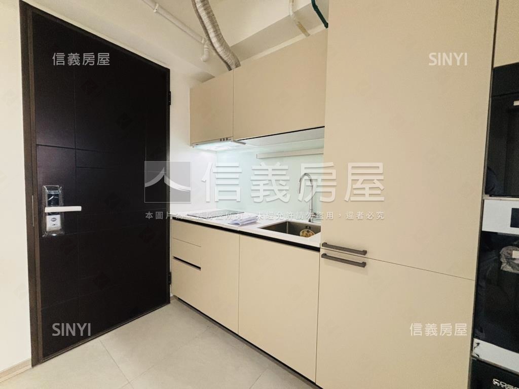 統創緻頂樓小豪邸房屋室內格局與周邊環境