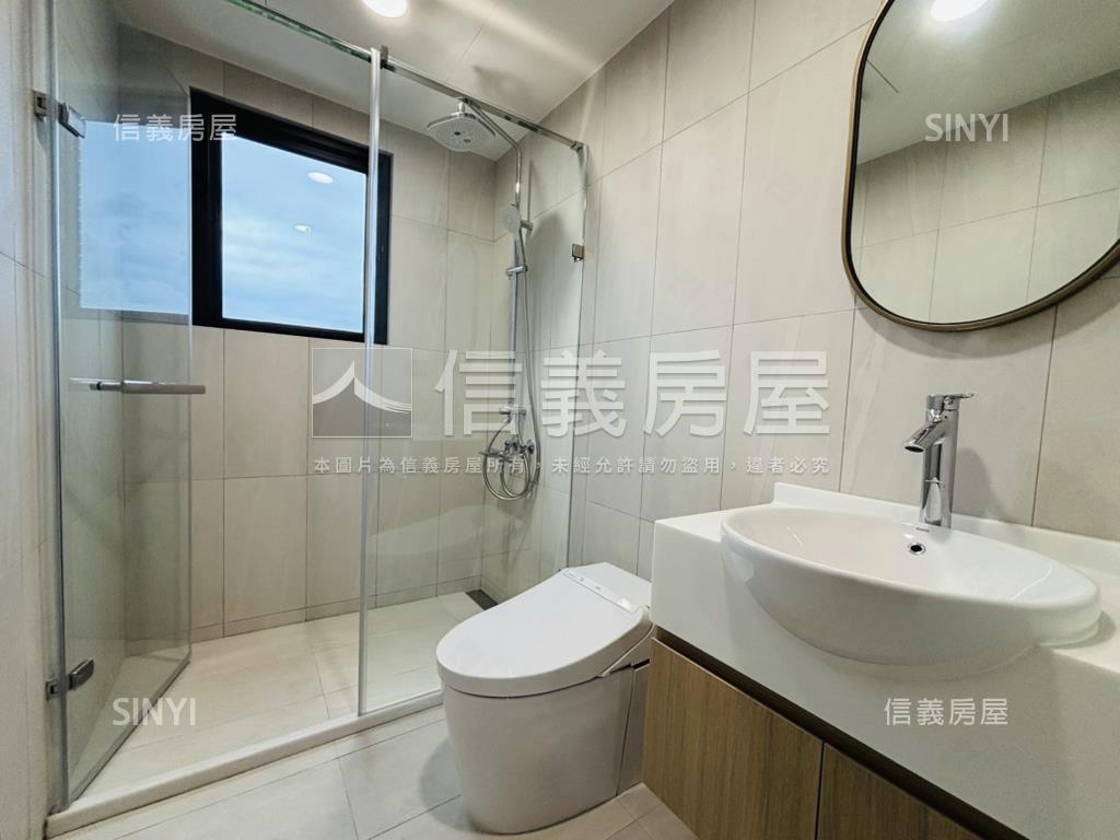 統創緻頂樓小豪邸房屋室內格局與周邊環境