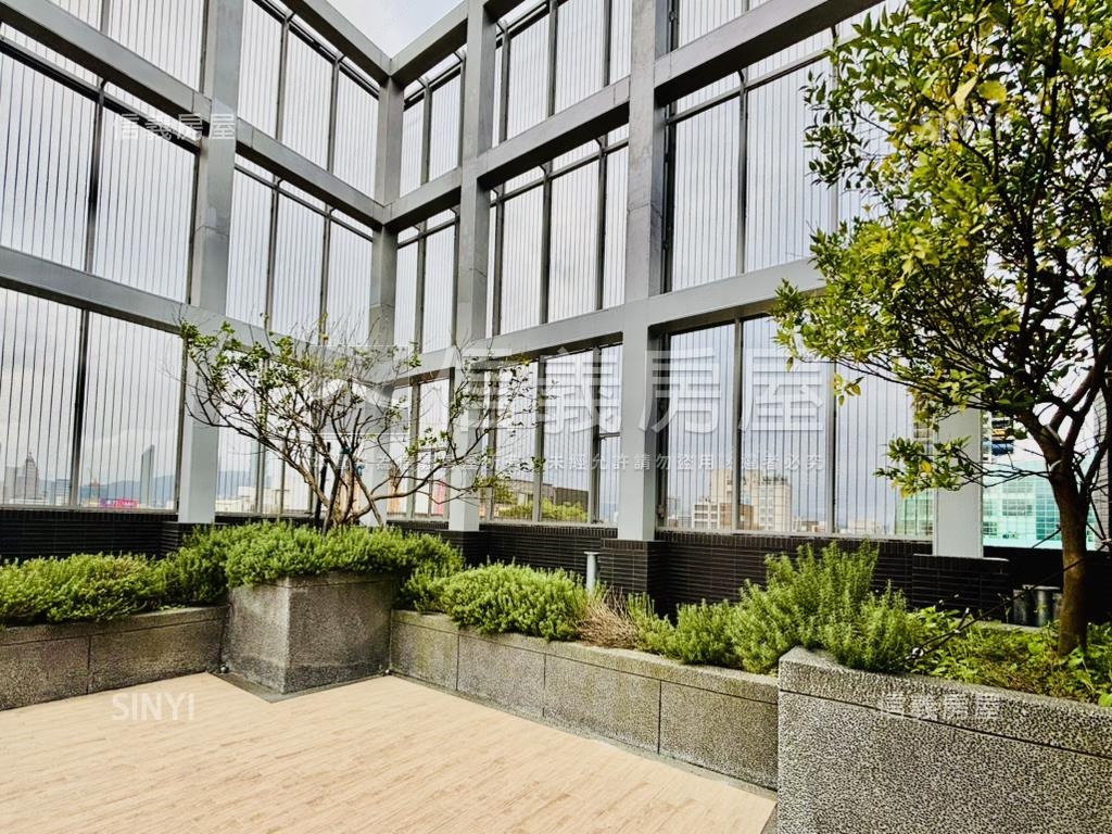 統創緻頂樓小豪邸房屋室內格局與周邊環境