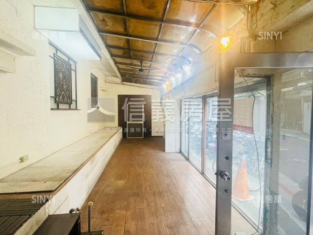 新生南路金店面面寬十米房屋室內格局與周邊環境