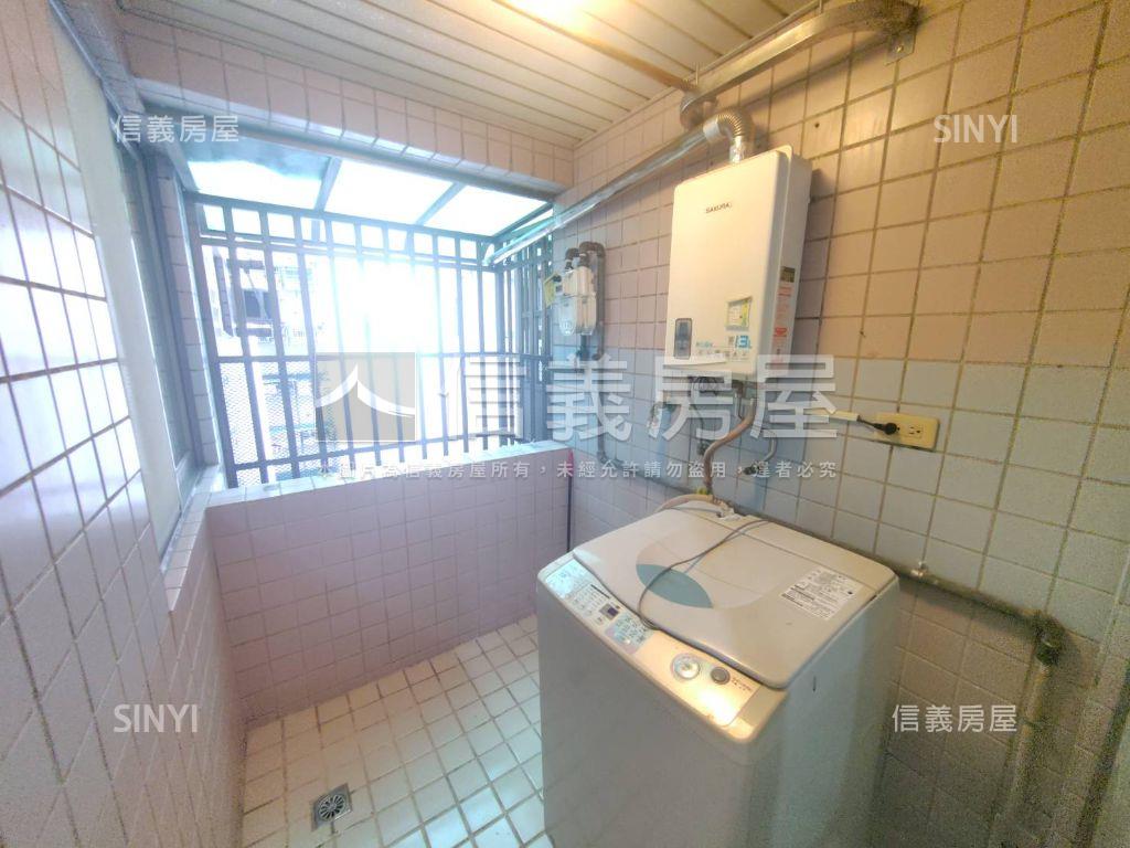 力霸朝南高樓採光三房車位房屋室內格局與周邊環境