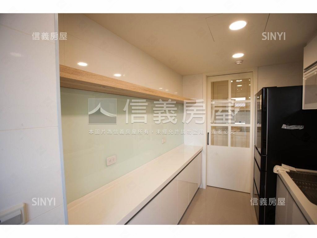 專任莫內歐式風格三房平車房屋室內格局與周邊環境