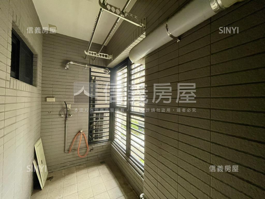 頂新特區‧雅鼎美三房平車房屋室內格局與周邊環境