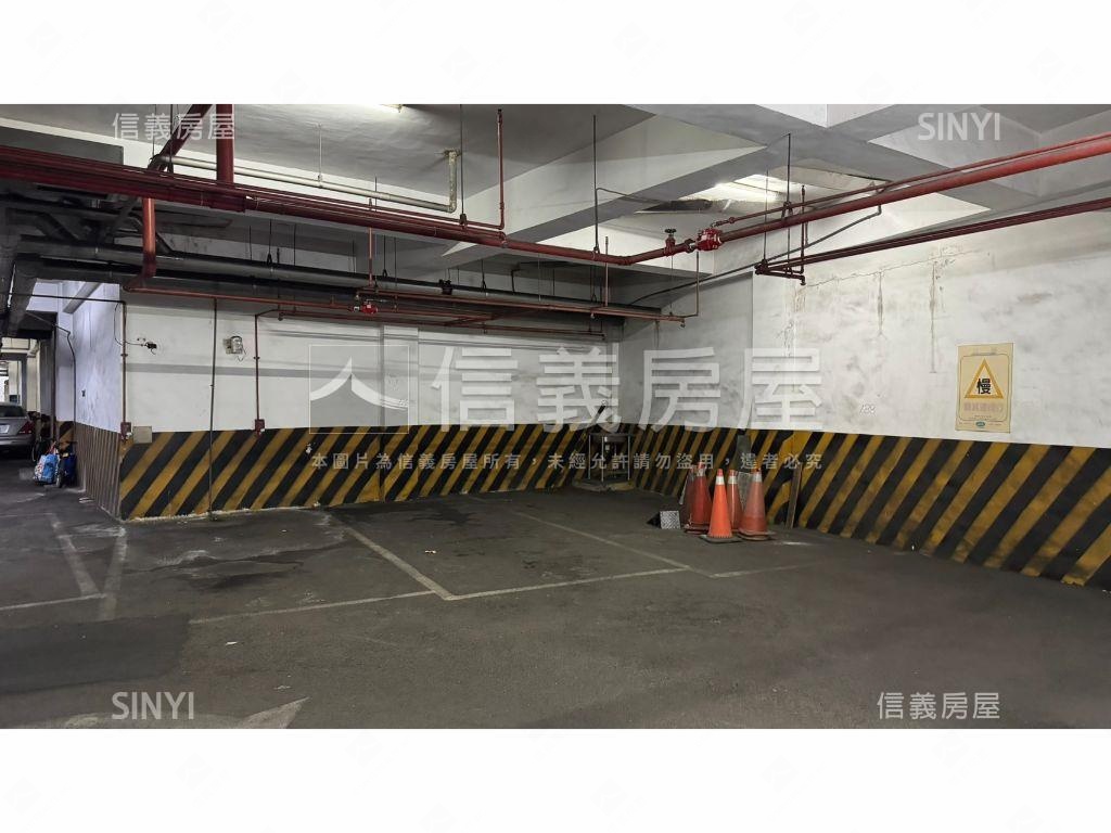 社區７－１１海闊天空３房房屋室內格局與周邊環境