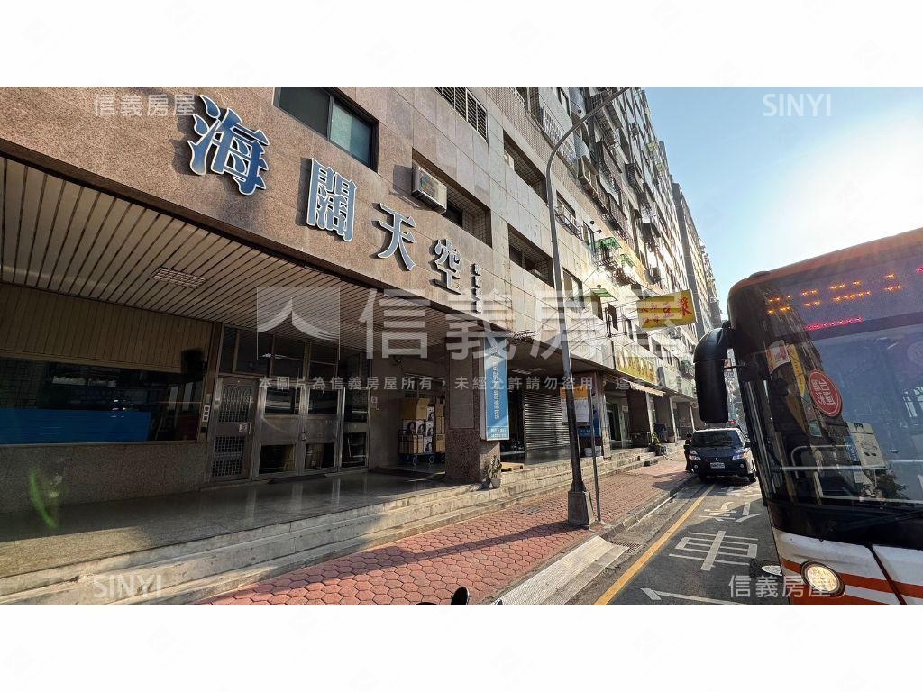 社區７－１１海闊天空３房房屋室內格局與周邊環境
