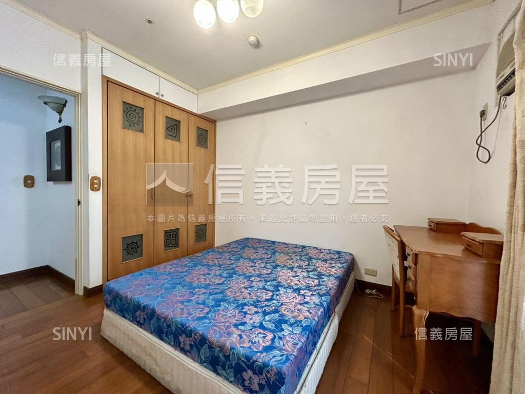 荷蘭村木質調舒適三房平車房屋室內格局與周邊環境