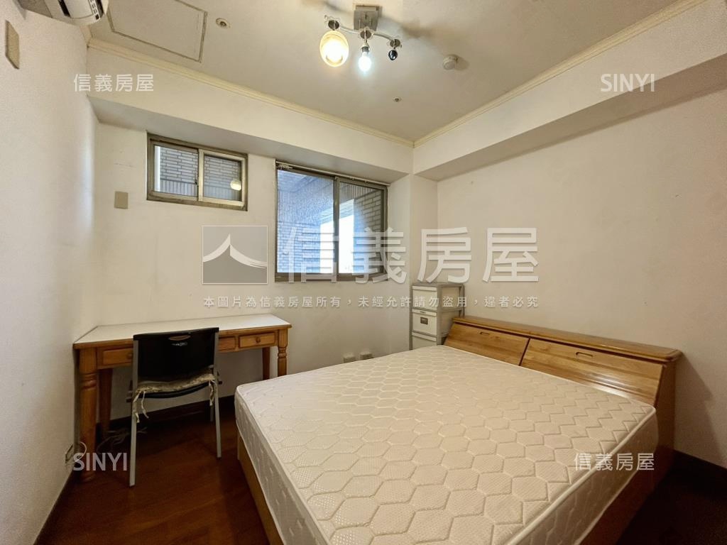荷蘭村木質調舒適三房平車房屋室內格局與周邊環境
