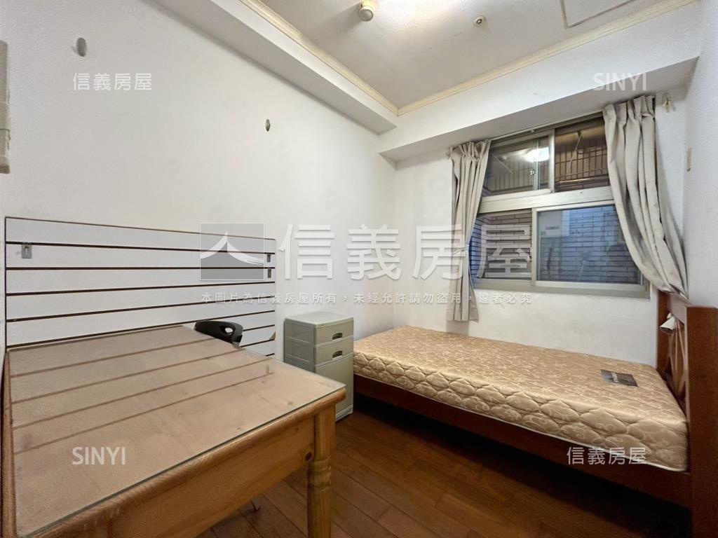 荷蘭村木質調舒適三房平車房屋室內格局與周邊環境
