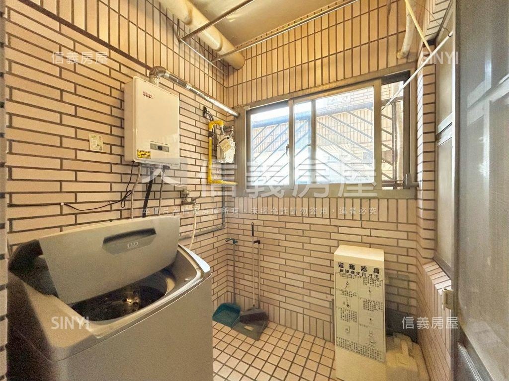 荷蘭村木質調舒適三房平車房屋室內格局與周邊環境