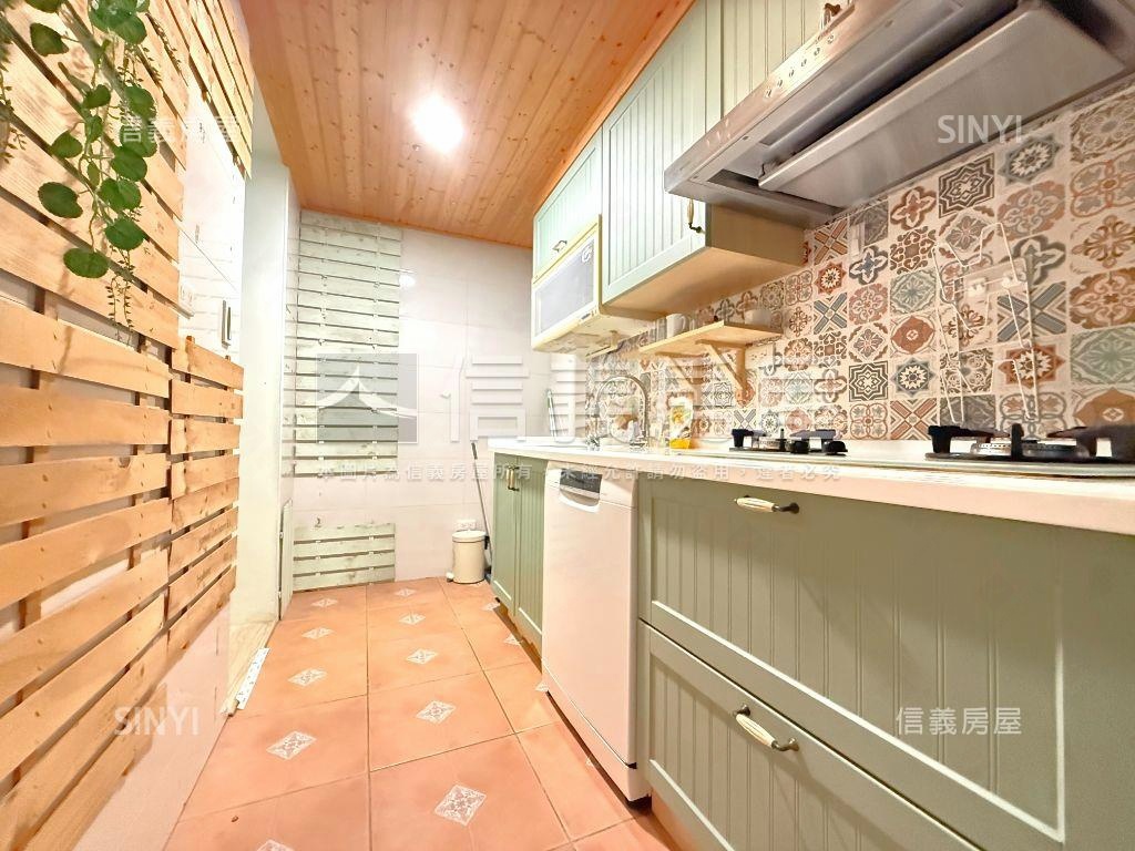 ⭐西班牙⭐景觀３房車位房屋室內格局與周邊環境