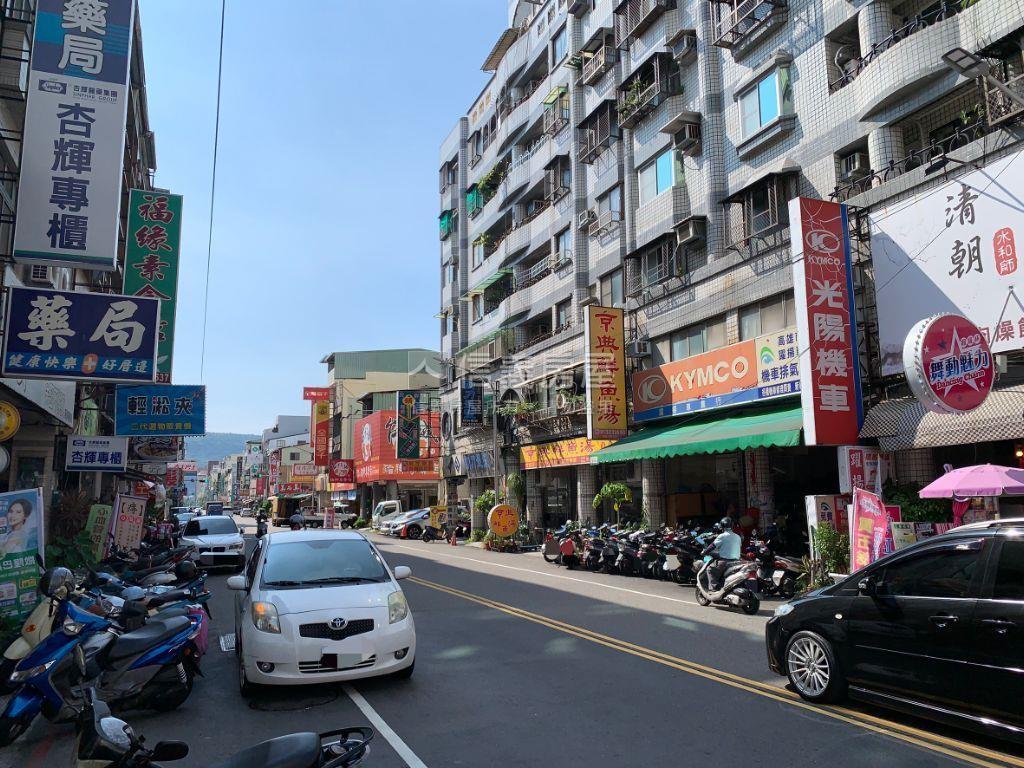 火車站旁首選商業空間房屋室內格局與周邊環境