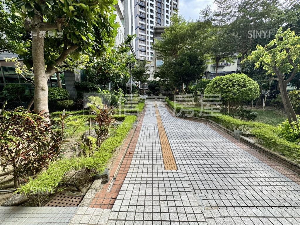 景安電梯三房平面車位房屋室內格局與周邊環境