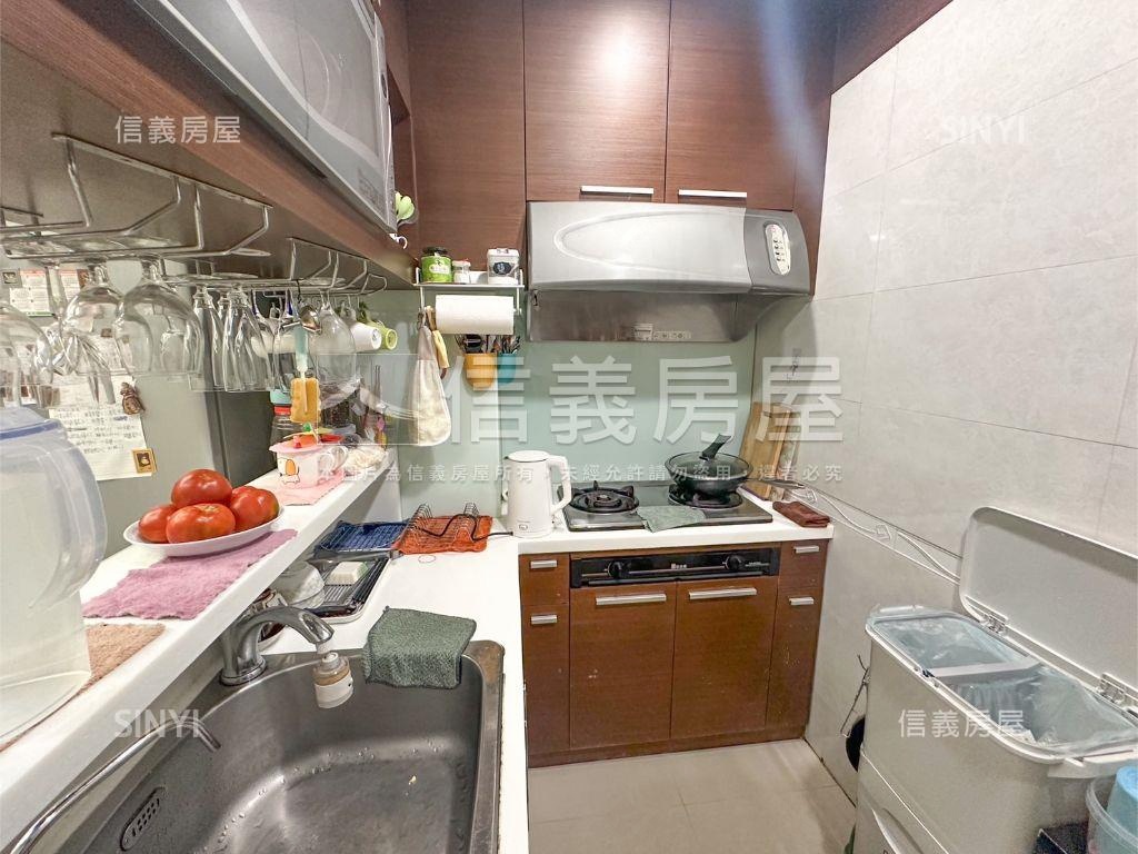 ★五堵里仁花園透天社區★房屋室內格局與周邊環境