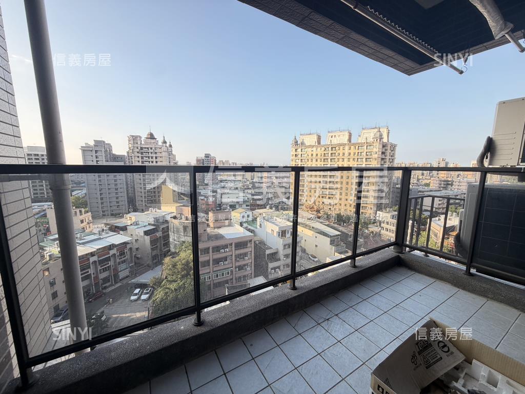 八擴｜視野開闊｜三房車位房屋室內格局與周邊環境