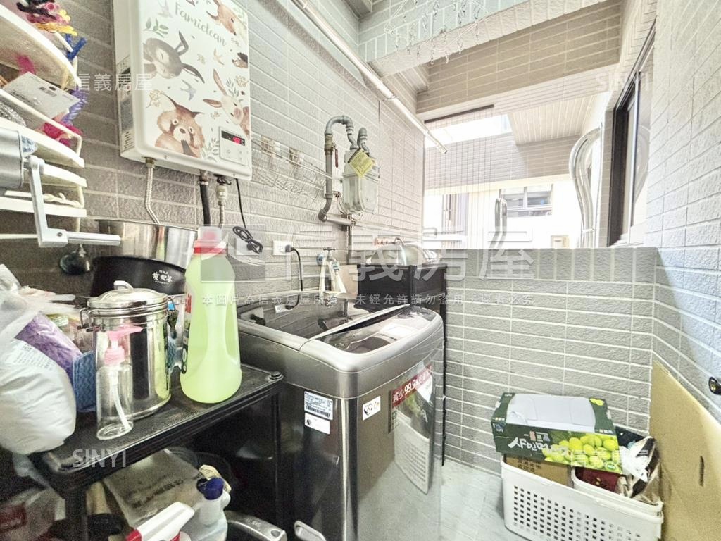 佳福青樂高樓裝潢三房車位房屋室內格局與周邊環境