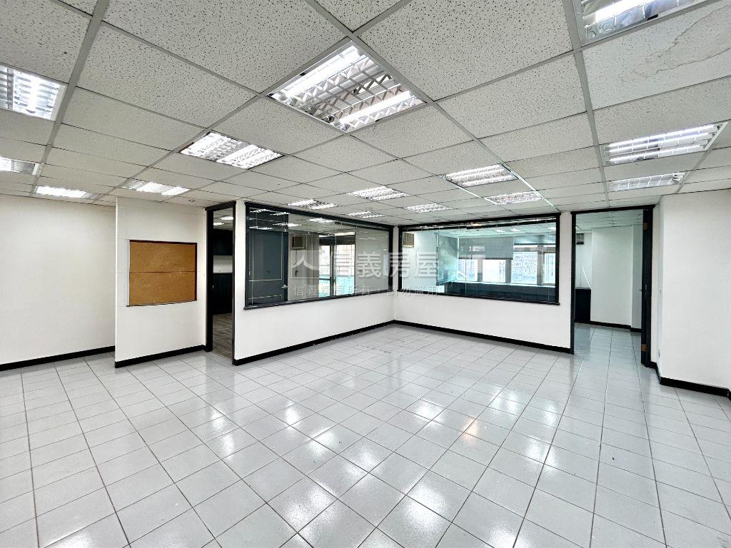 科技捷運稀有採光辦公房屋室內格局與周邊環境
