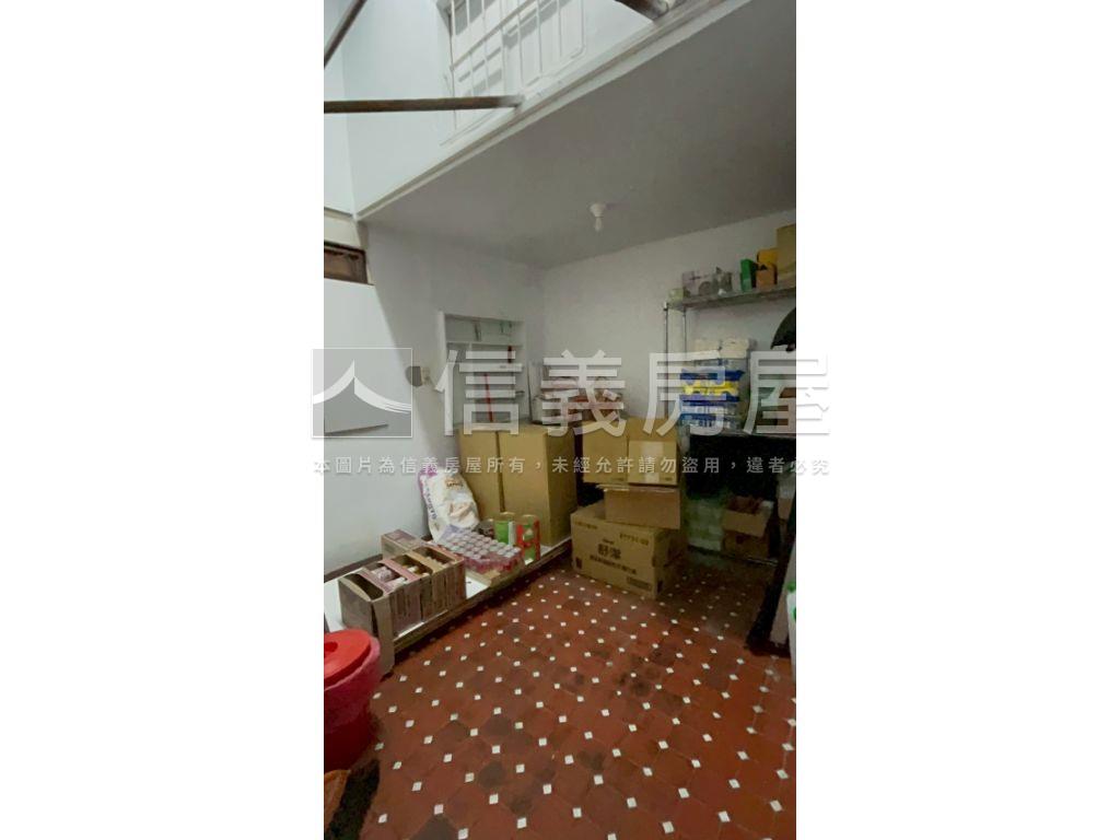 正中山東路金店面房屋室內格局與周邊環境