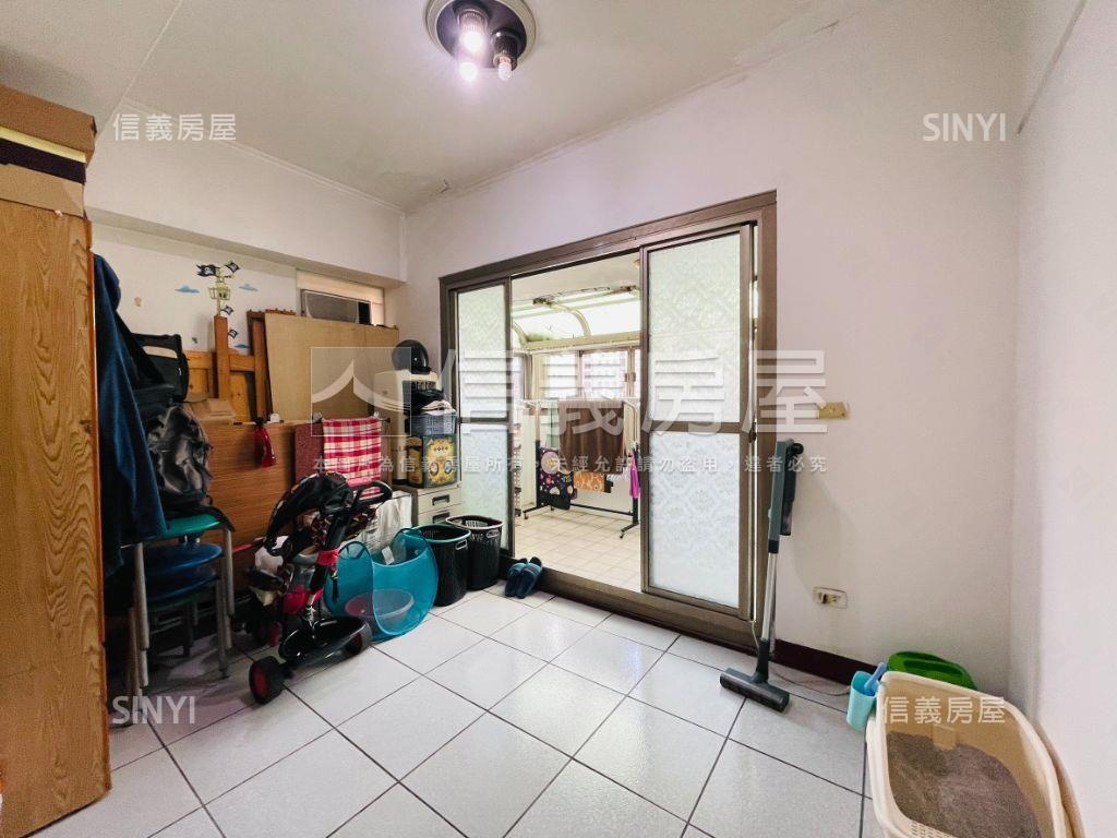好房！三面採光四房車位房屋室內格局與周邊環境