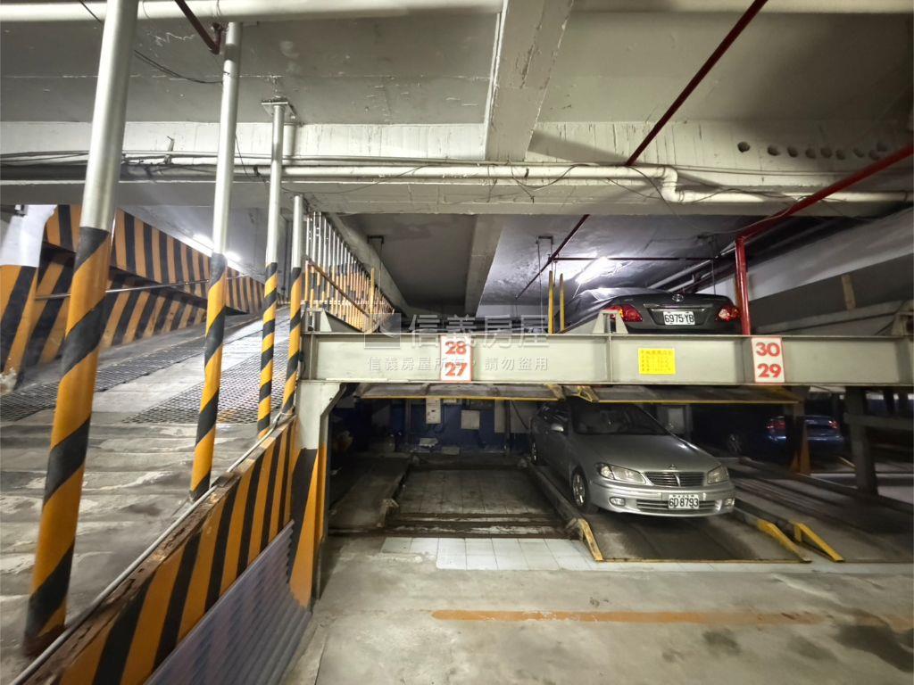誠售！大安區１６０萬車位房屋室內格局與周邊環境