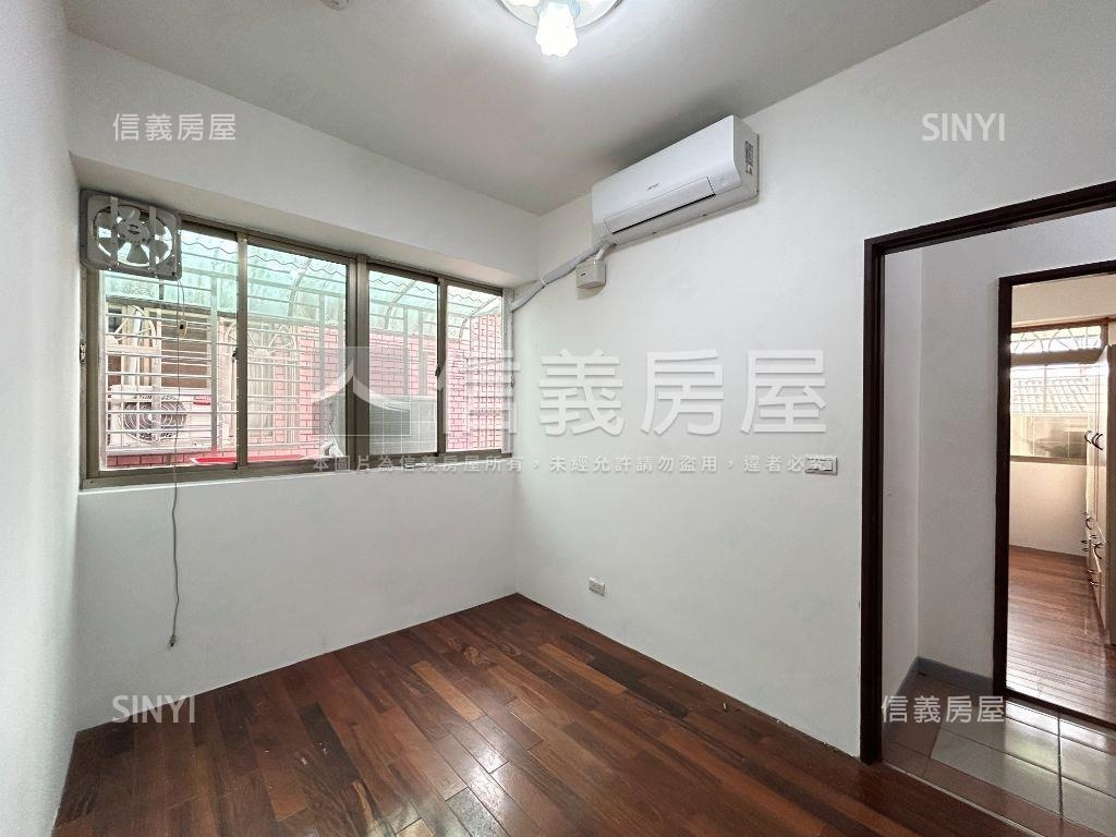 近三峽國小三房車位房屋室內格局與周邊環境