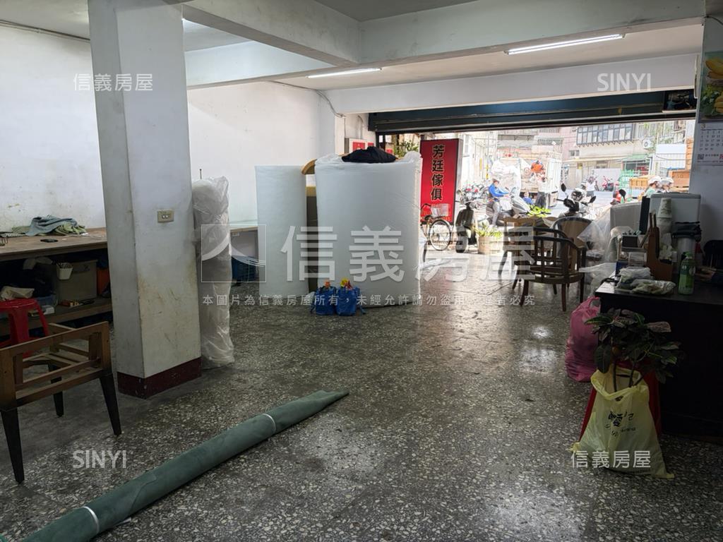 七張捷運金店面房屋室內格局與周邊環境