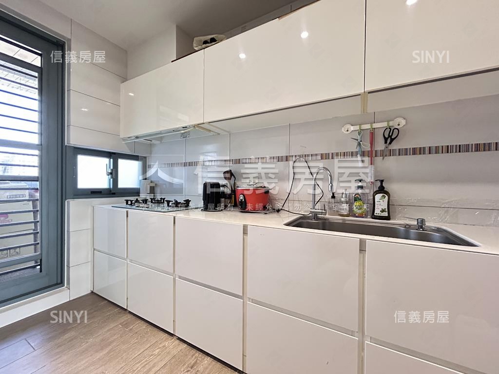 新店河濱溫泉美妝豪邸房屋室內格局與周邊環境