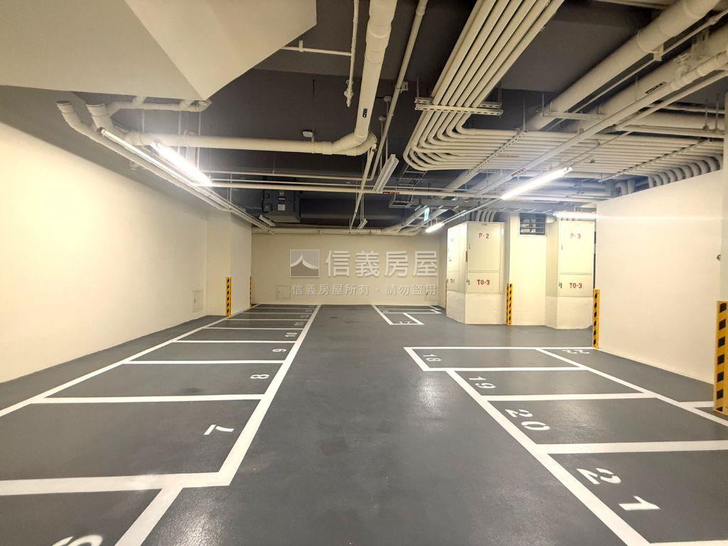 新埔站★明星莒光中山兩房房屋室內格局與周邊環境