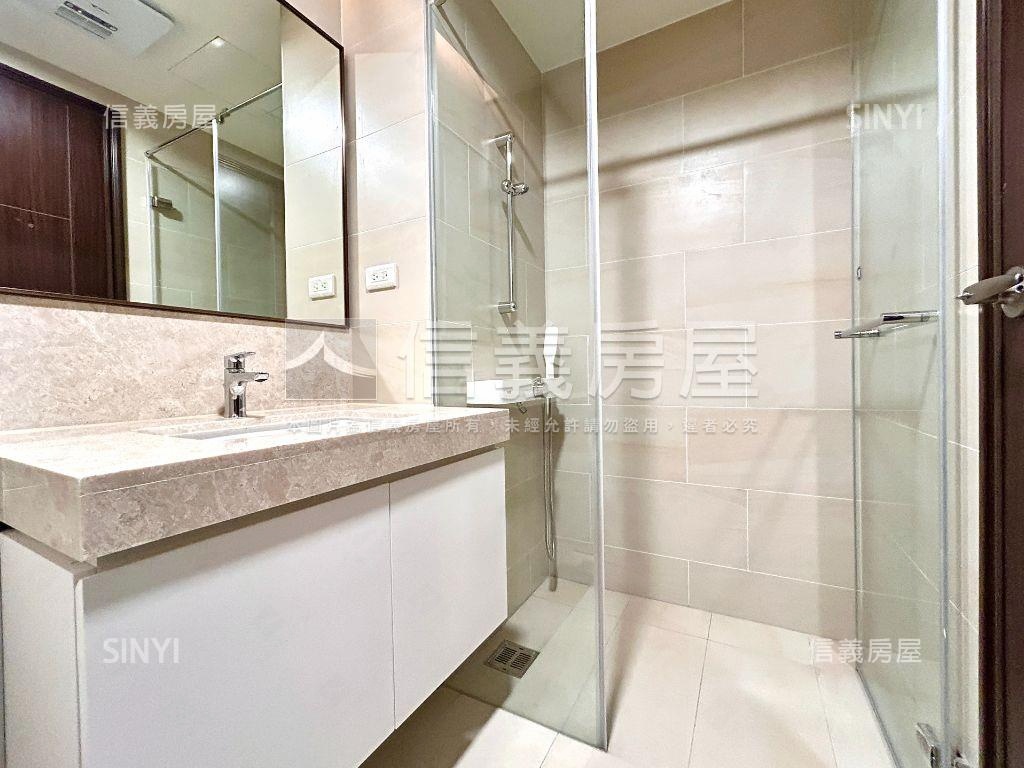 清景麟公園兩房兩衛平車房屋室內格局與周邊環境