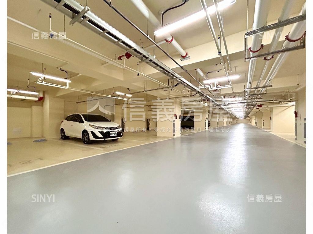 清景麟公園兩房兩衛平車房屋室內格局與周邊環境