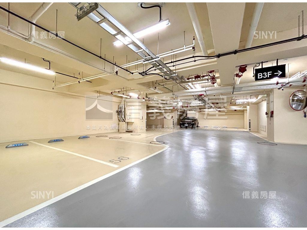 清景麟公園兩房兩衛平車房屋室內格局與周邊環境