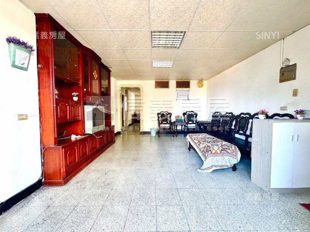 專任。近南門公園公寓房屋室內格局與周邊環境