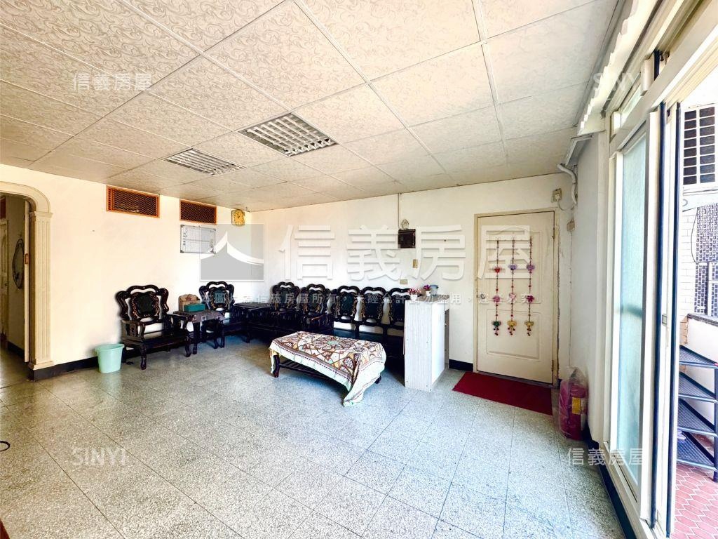 專任。近南門公園公寓房屋室內格局與周邊環境