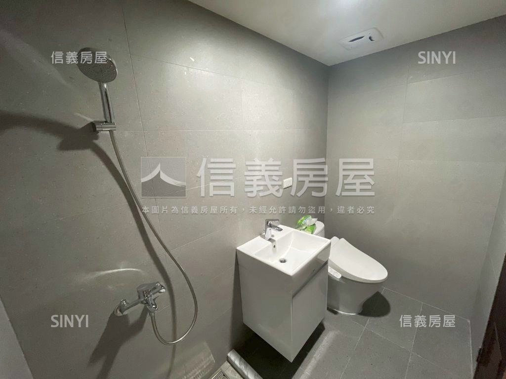 鴻莊好美麗高樓景觀房房屋室內格局與周邊環境