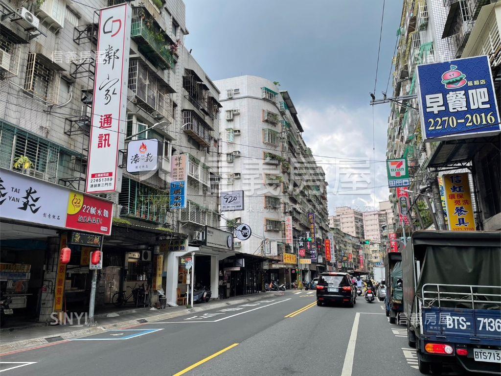 鴻莊景觀電梯大空間房屋室內格局與周邊環境
