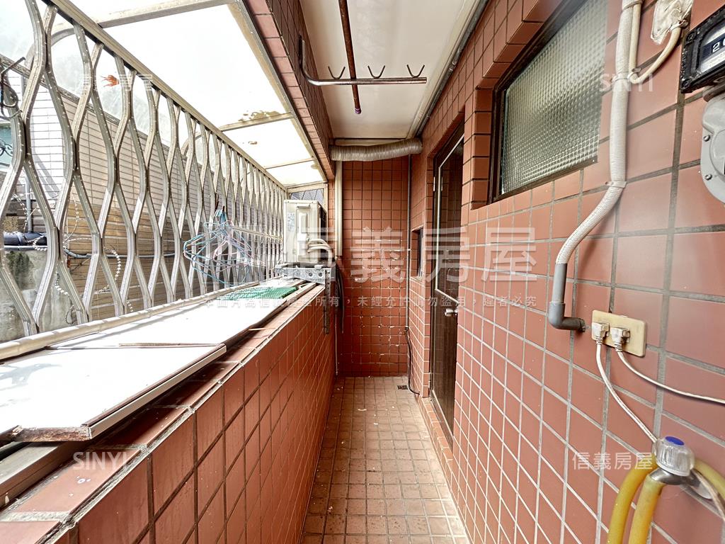 臨大有生活圈三房車位房屋室內格局與周邊環境