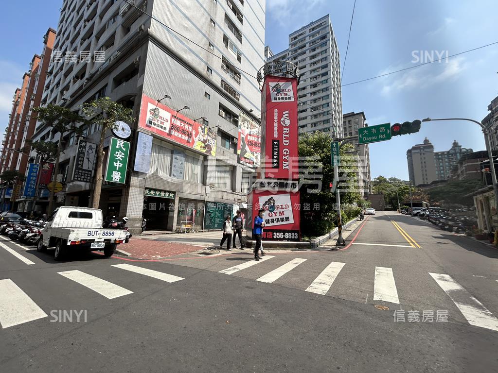 臨大有生活圈三房車位房屋室內格局與周邊環境