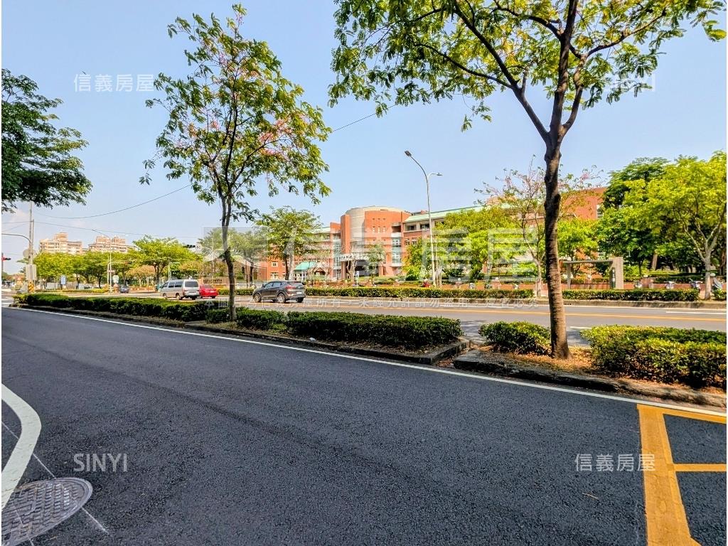 高樓層校園景觀三房一和室房屋室內格局與周邊環境