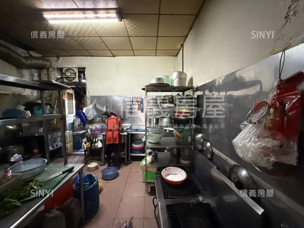 烏日地坪約４８坪金透店房屋室內格局與周邊環境