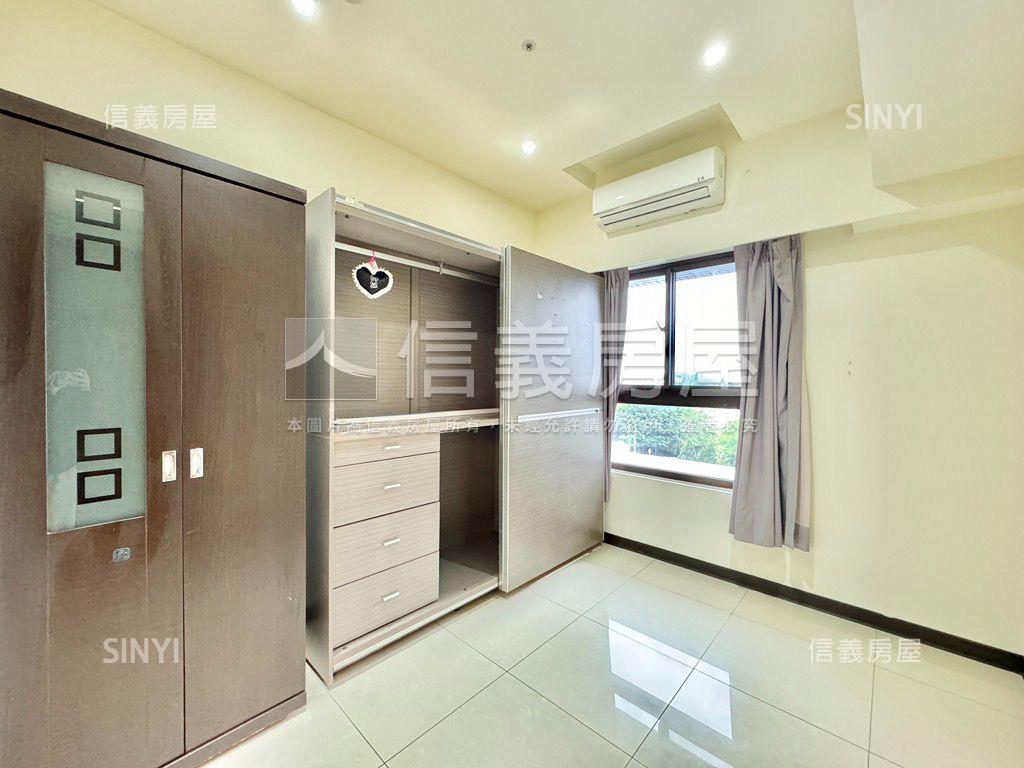 皇翔百老匯樹景三房車位房屋室內格局與周邊環境