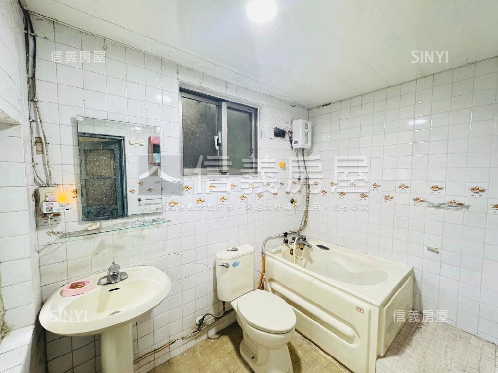 前庭後院稀有百坪美透天房屋室內格局與周邊環境