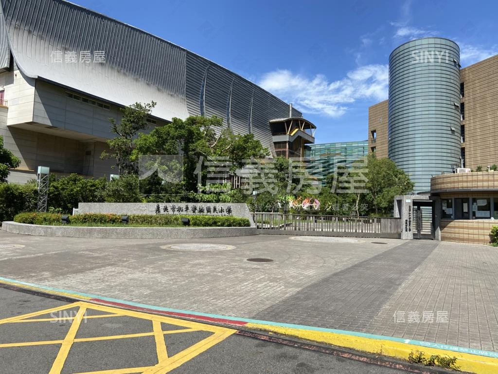 科技捷運採光大空間綠意房屋室內格局與周邊環境