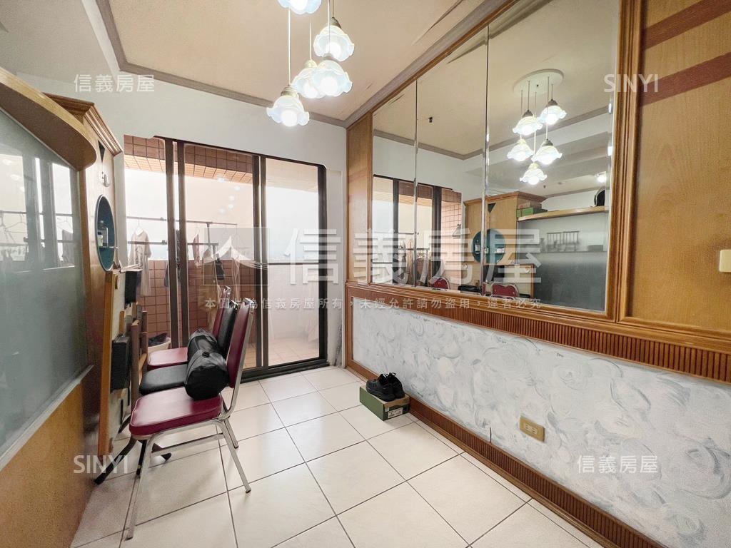 中平商圈。高樓景觀大三房房屋室內格局與周邊環境