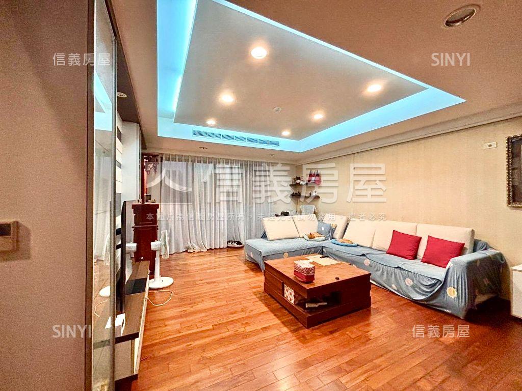 元城湖岸面公園４房雙車位房屋室內格局與周邊環境