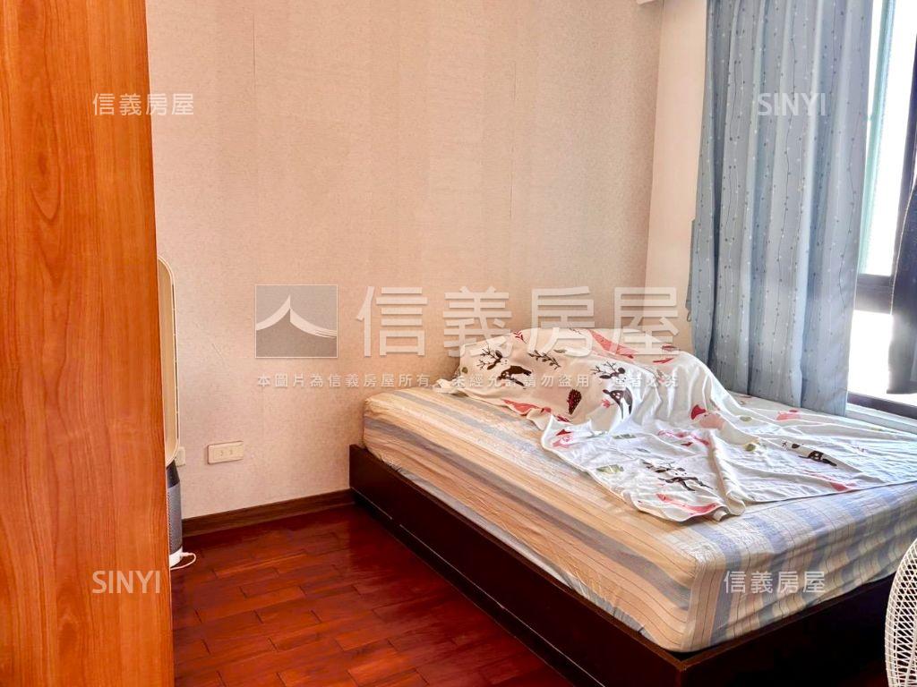 元城湖岸面公園４房雙車位房屋室內格局與周邊環境