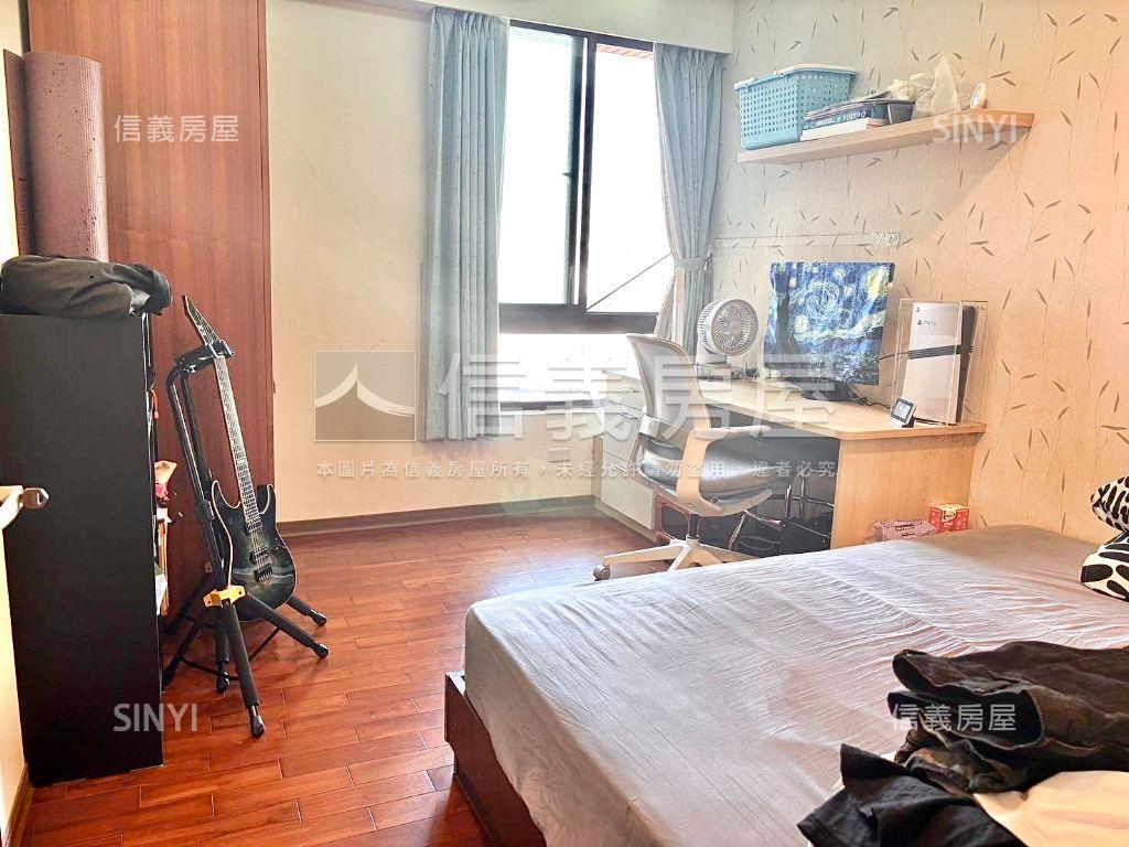 元城湖岸面公園４房雙車位房屋室內格局與周邊環境