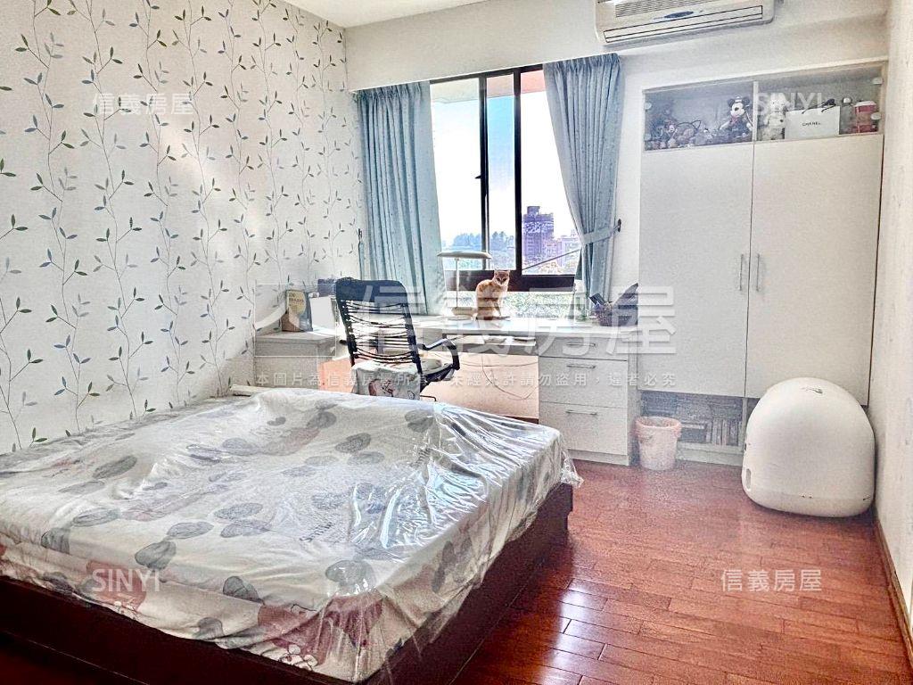 元城湖岸面公園４房雙車位房屋室內格局與周邊環境